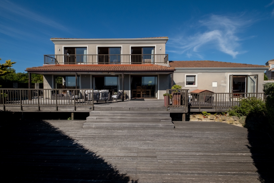 4 Bedroom Property for Sale in St Francis On Sea Eastern Cape